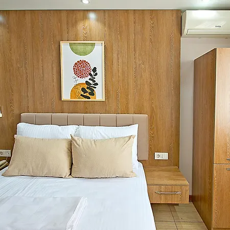 Lion Otel