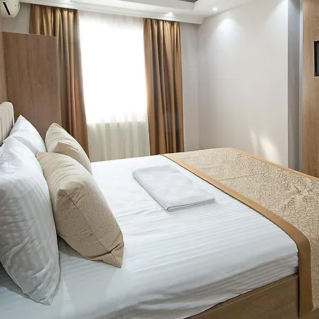 Lion Otel